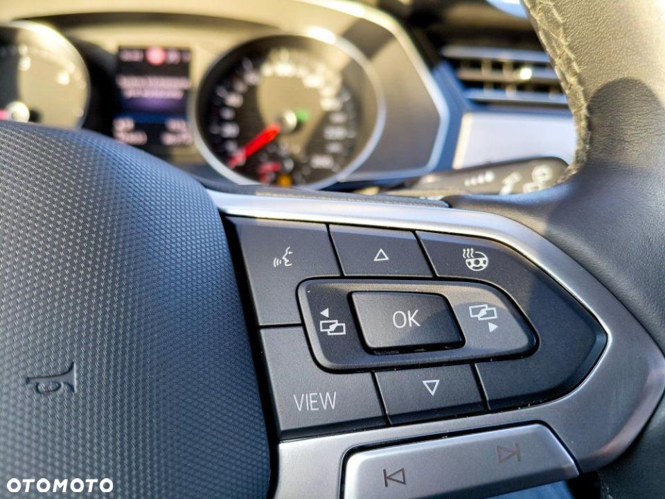 Volkswagen Passat - 22