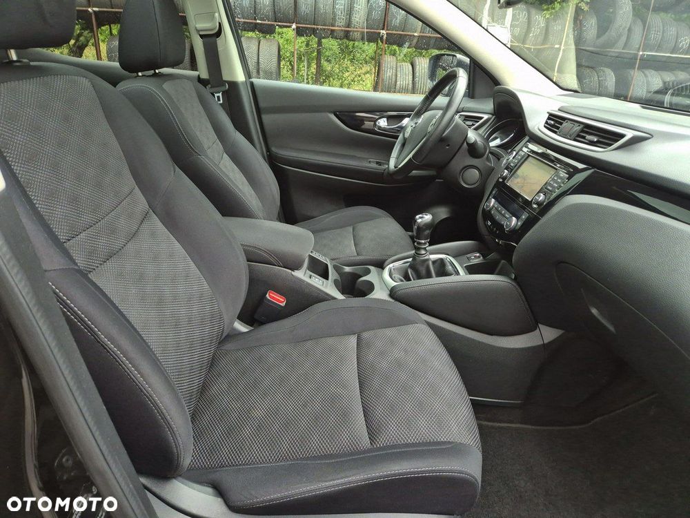Nissan Qashqai 1.6 DCi N-Connecta EU6 - 31