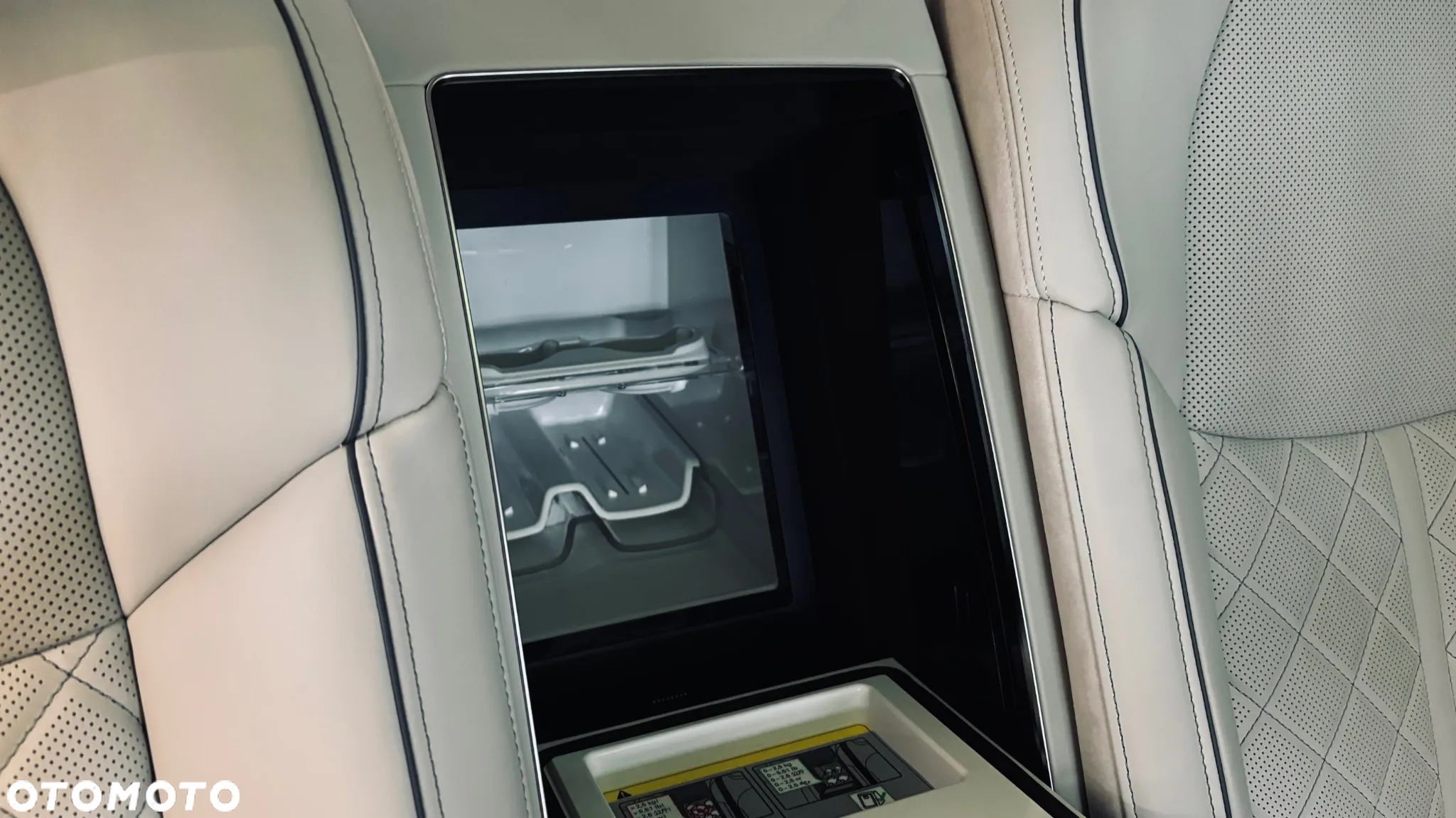 Audi A8 - 12