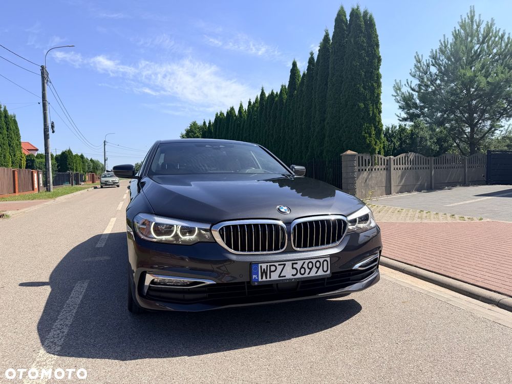BMW Seria 5 520d xDrive Luxury Line - 2