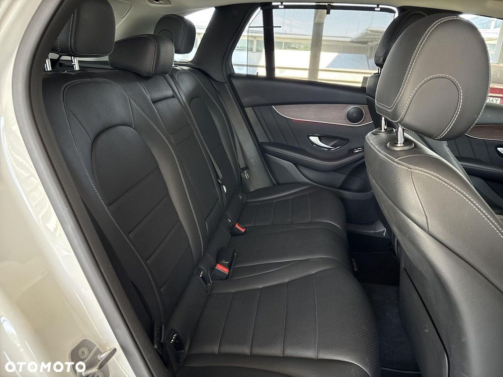 Mercedes-Benz GLC - 22