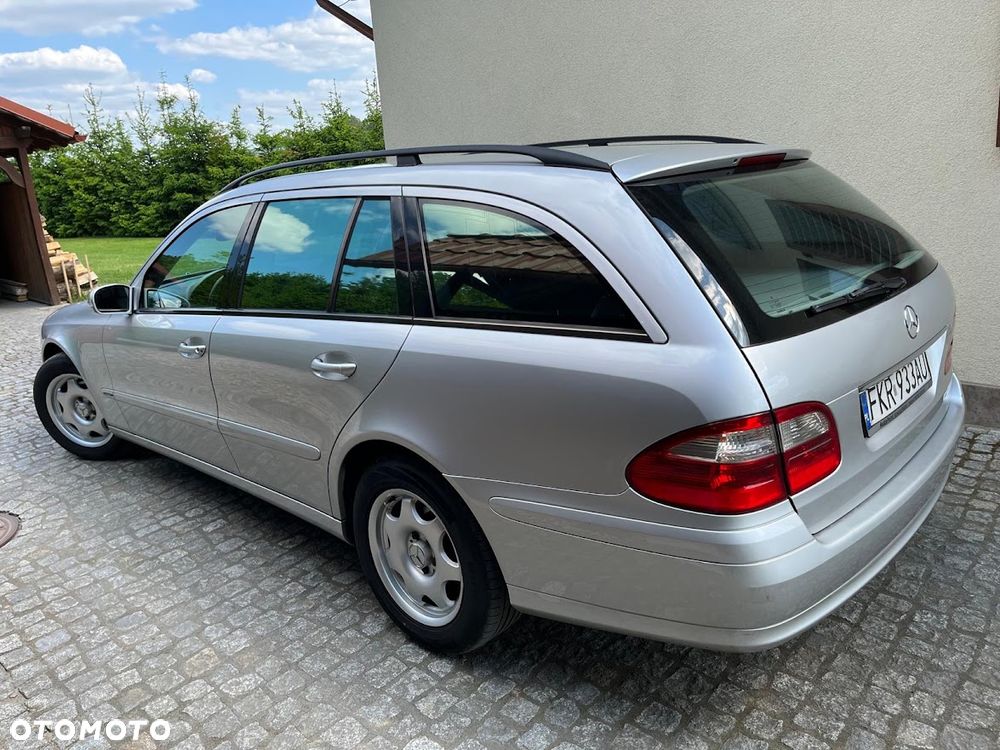 Mercedes-Benz Klasa E 220 CDI T Classic - 4