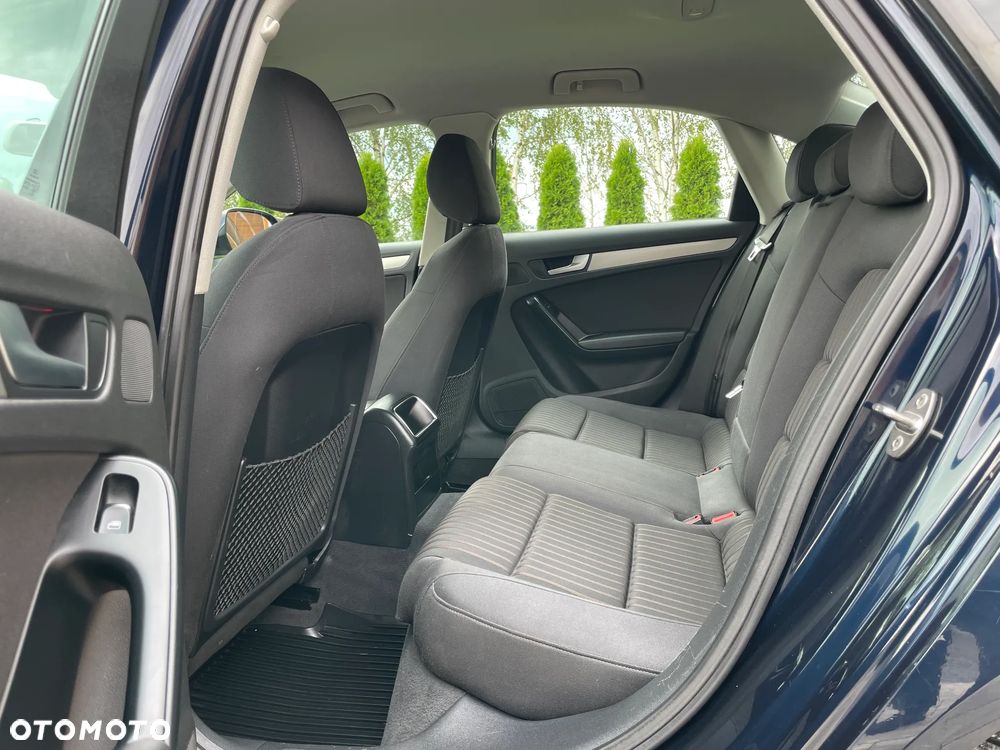 Audi A4 Limousine 2.0 TFSI quattro Ambiente - 33