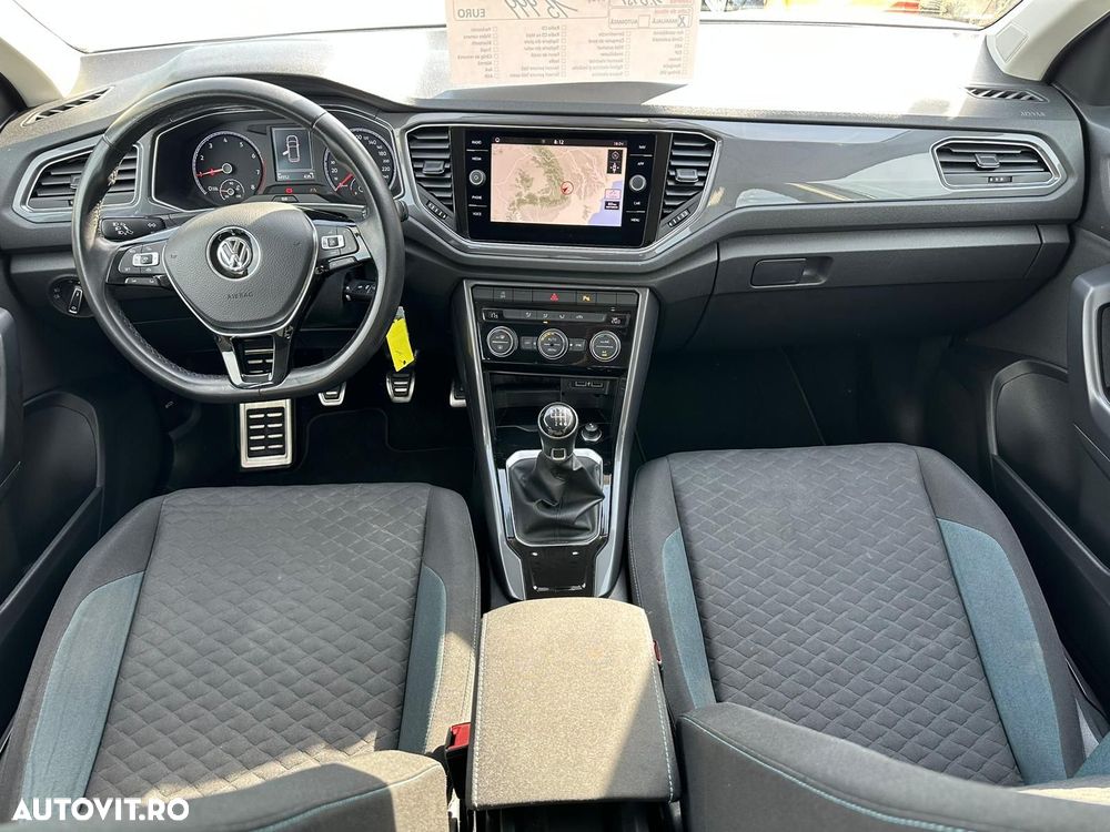 Volkswagen T-Roc - 9
