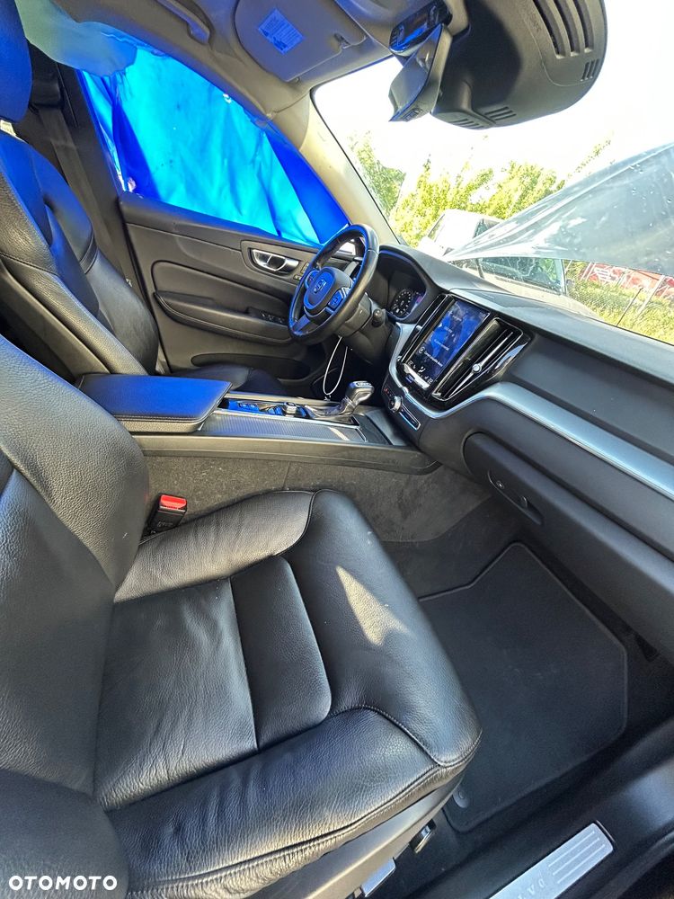 Volvo XC 60 T5 AWD Geartronic Momentum - 26