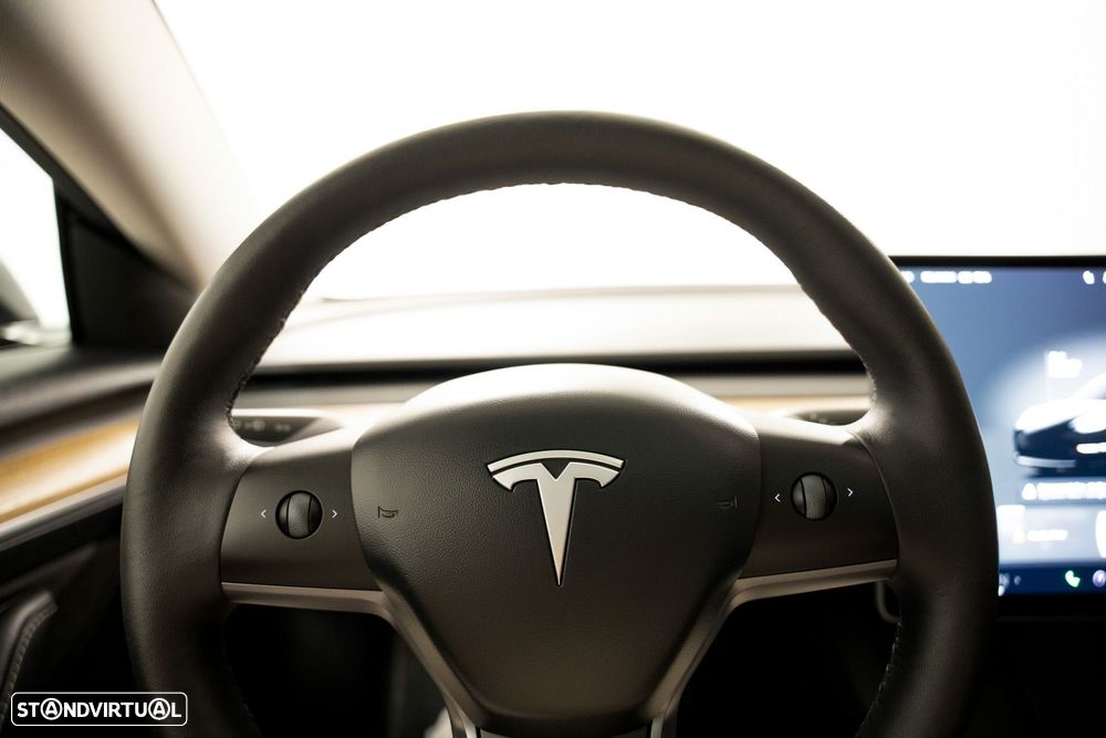 Tesla Model 3 Long Range Tração Traseira - 9
