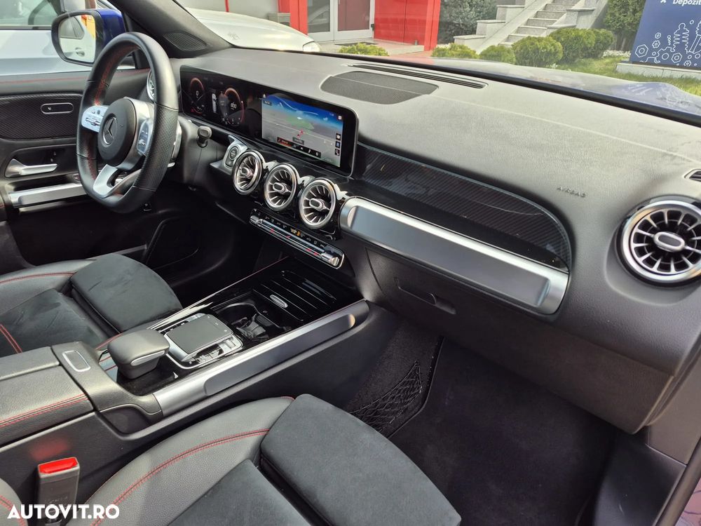 Mercedes-Benz GLB - 11