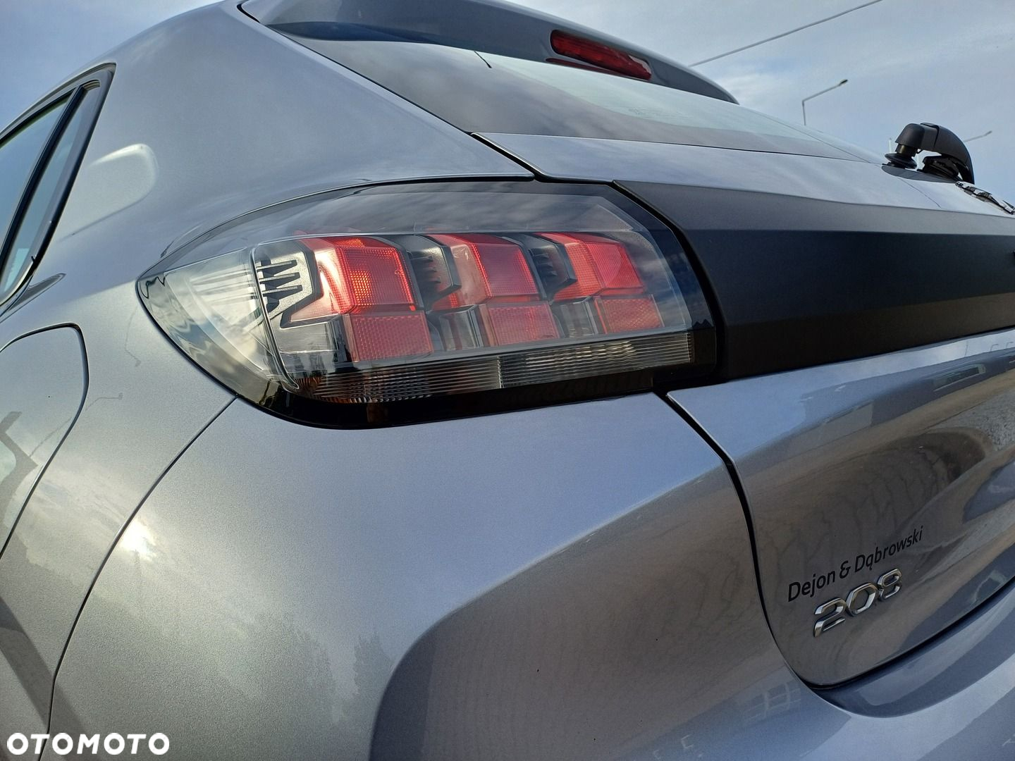Peugeot 208 1.2 PureTech Like S&S - 9