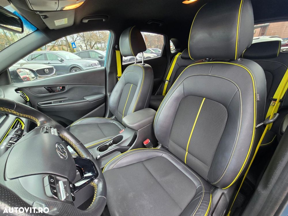 Hyundai KONA - 7