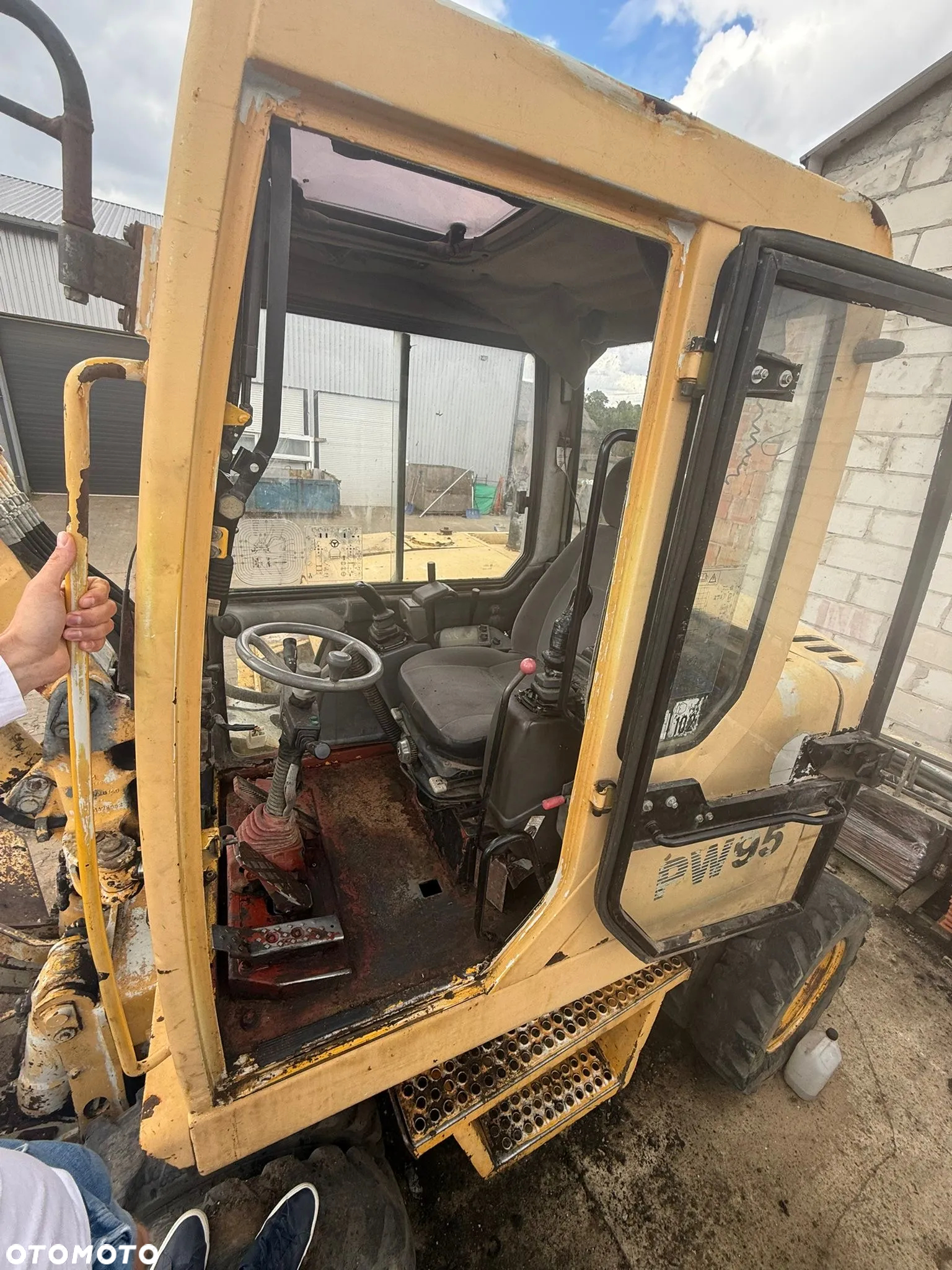 Komatsu PW95 - 10