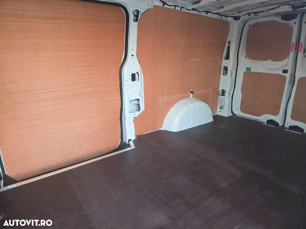 Ford New Transit Custom L2H1 Premium Edition - 16