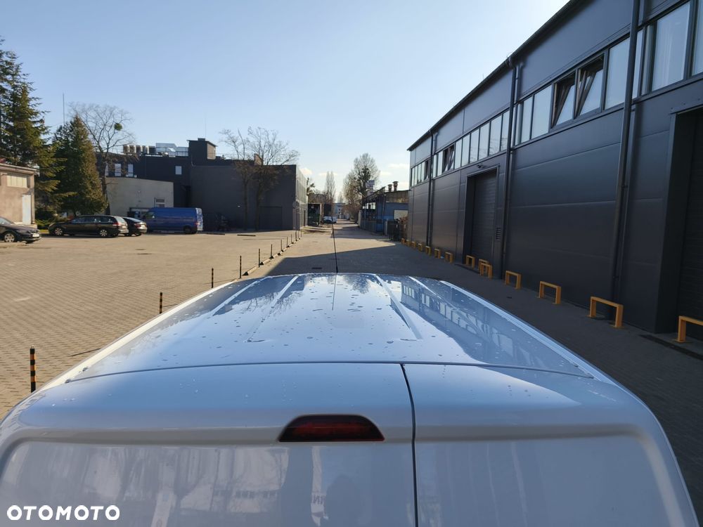 Ford Transit Courier - 9