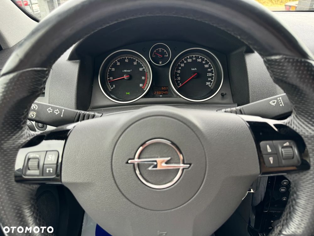 Opel Astra 1.6 Edition 111 Jahre - 16