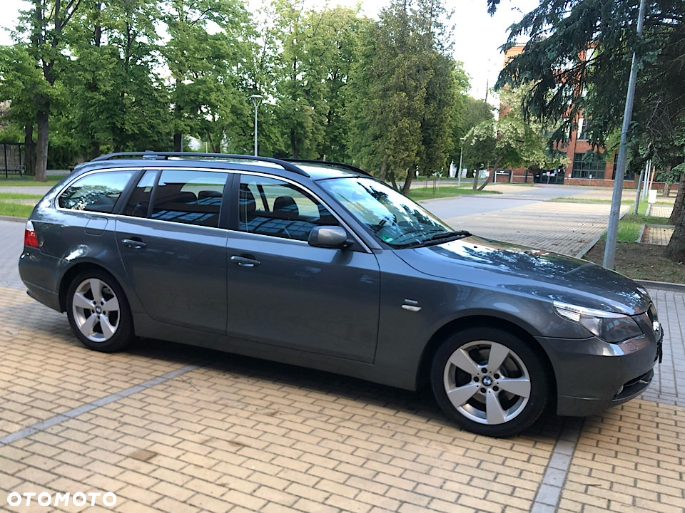 BMW Seria 5 525xi - 22
