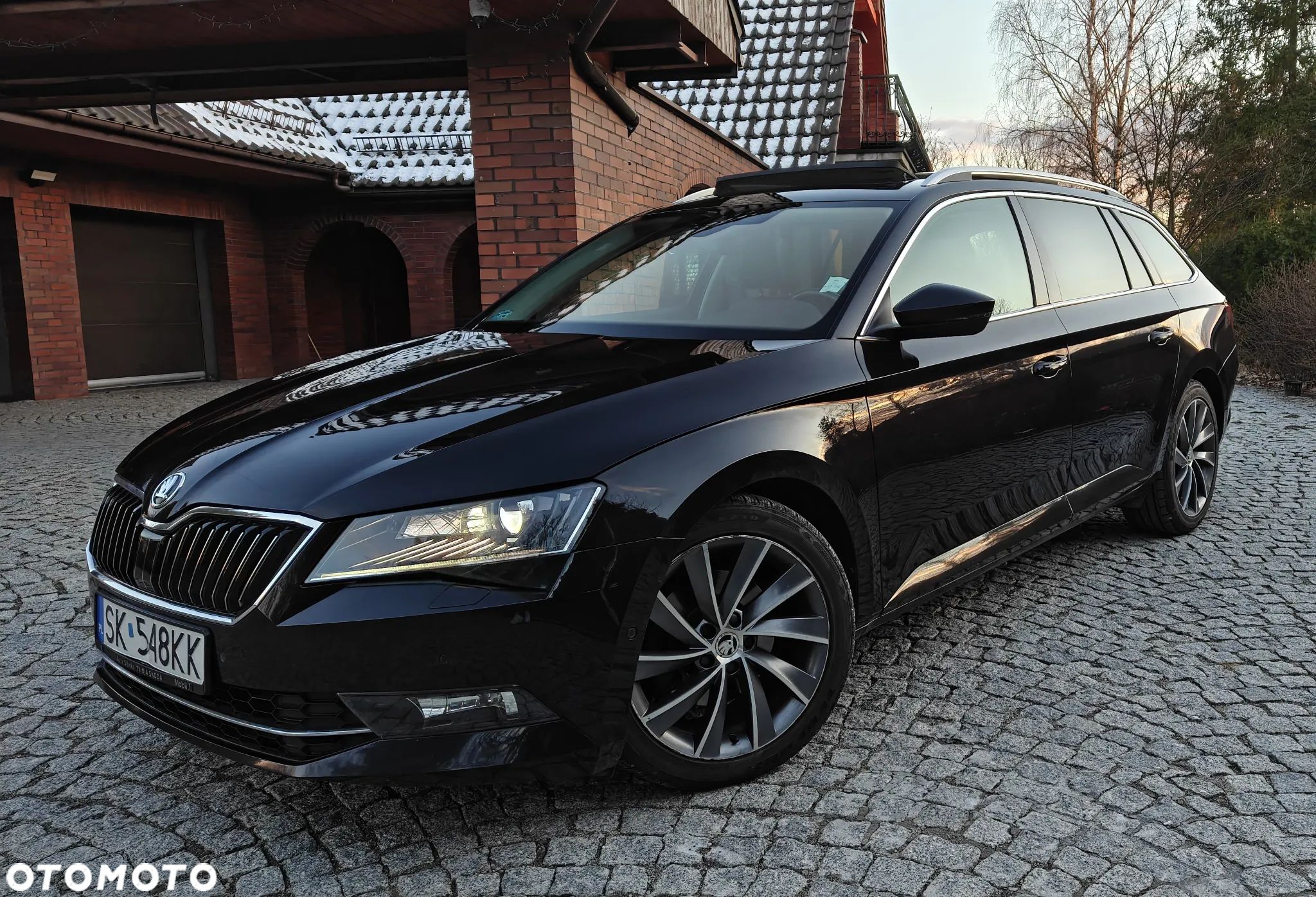 Skoda Superb 2.0 TDI 4x4 L&K DSG - 1