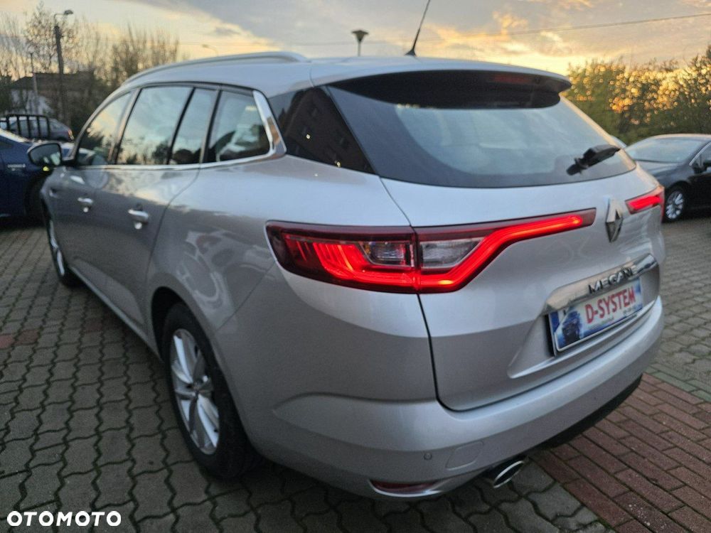 Renault Megane 1.5 Blue dCi Intens - 9