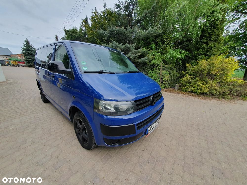 Volkswagen Caravelle - 2