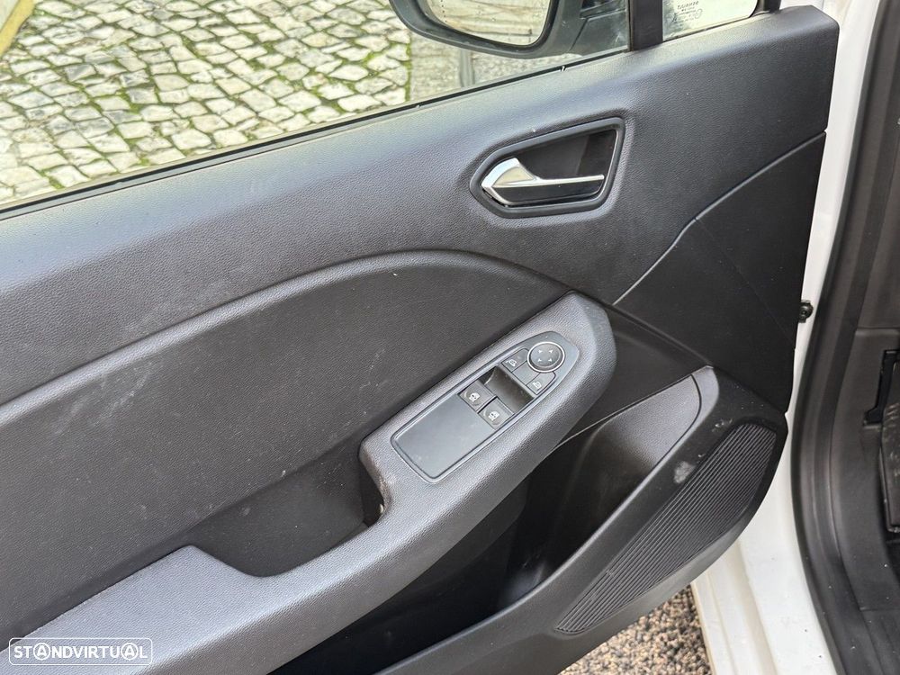 Renault Clio 1.0 TCe Evolution - 9