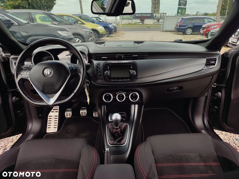 Alfa Romeo Giulietta 1.4 TB 16V Lusso - 24