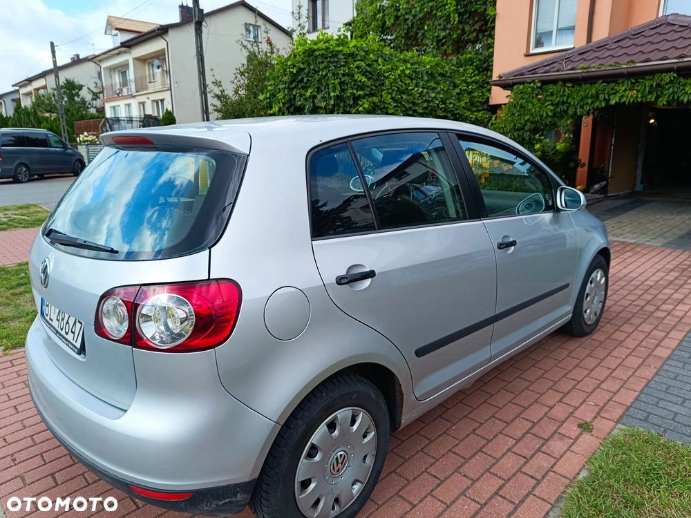 Volkswagen Golf - 6