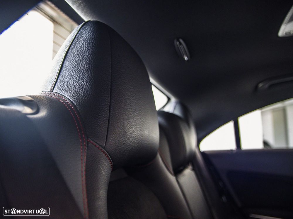 Mercedes-Benz CLA 200 CDI AMG Line — fotografia 37