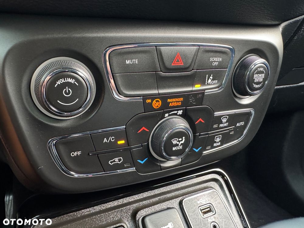 Jeep Compass 1.3 TMair Night Eagle FWD S&S DDCT - 39
