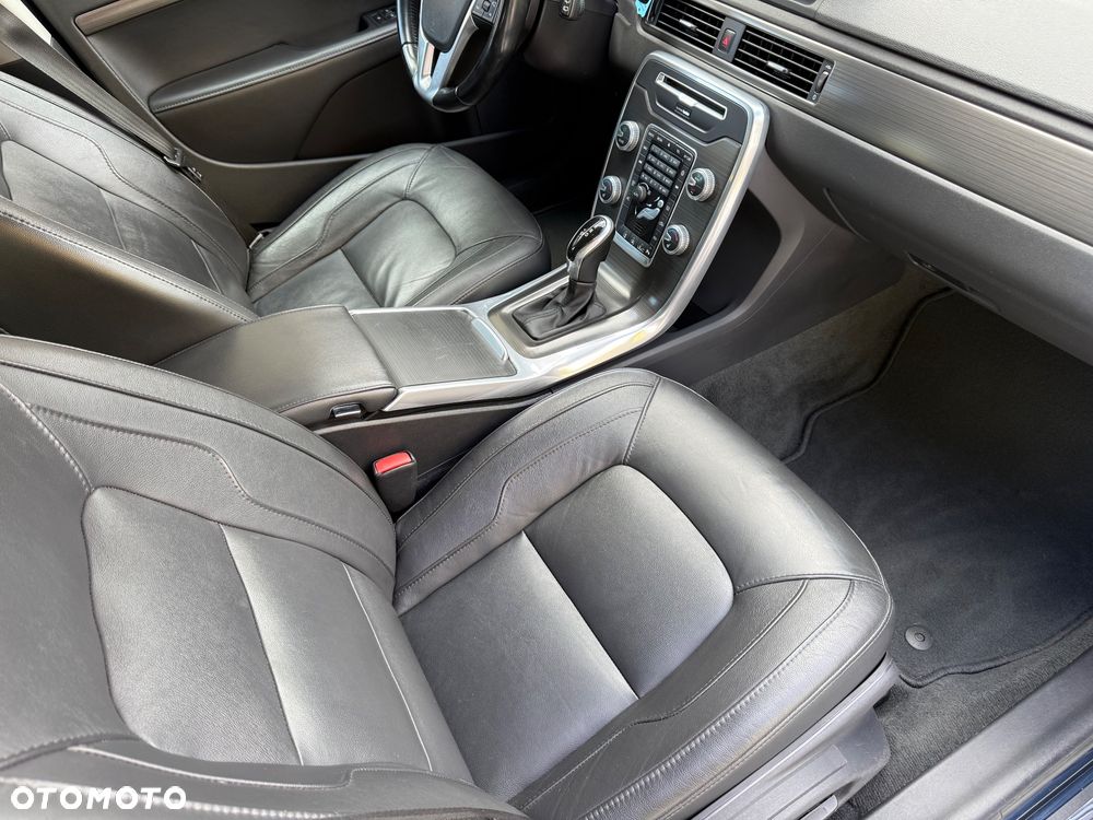 Volvo V70 D4 Geartronic Summum - 37