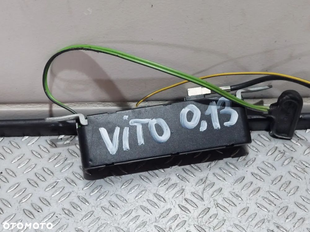WZMACNIACZ ANTENOWY MERCEDES VITO W639 R2014 2,2 CDI NR A6398202389 - 2