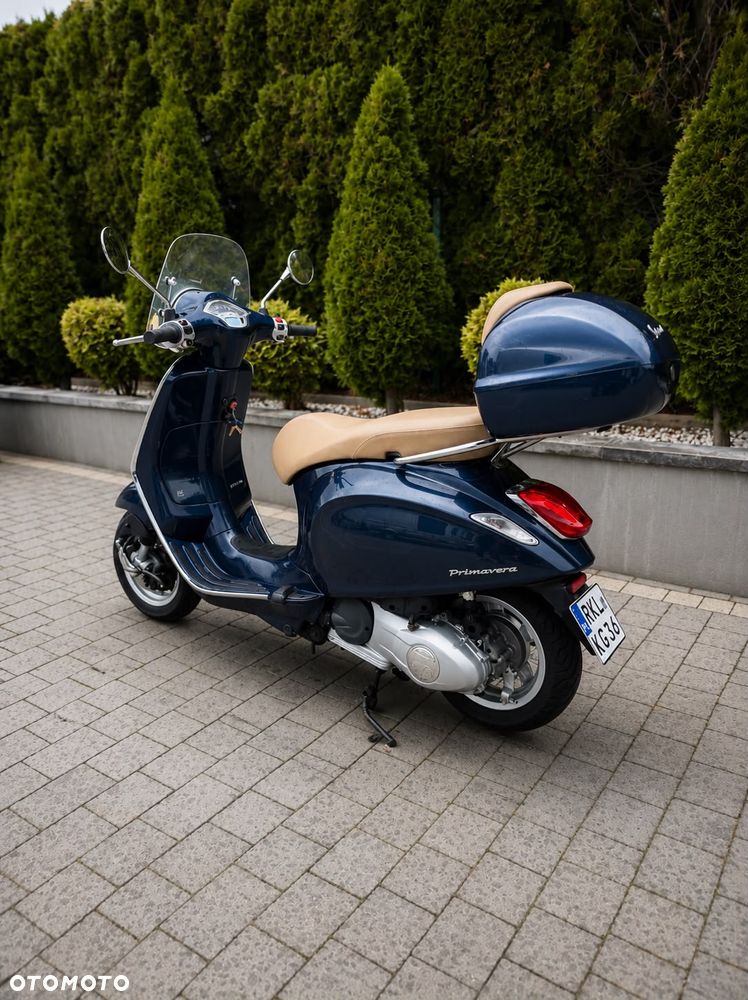 Piaggio Vespa - 2