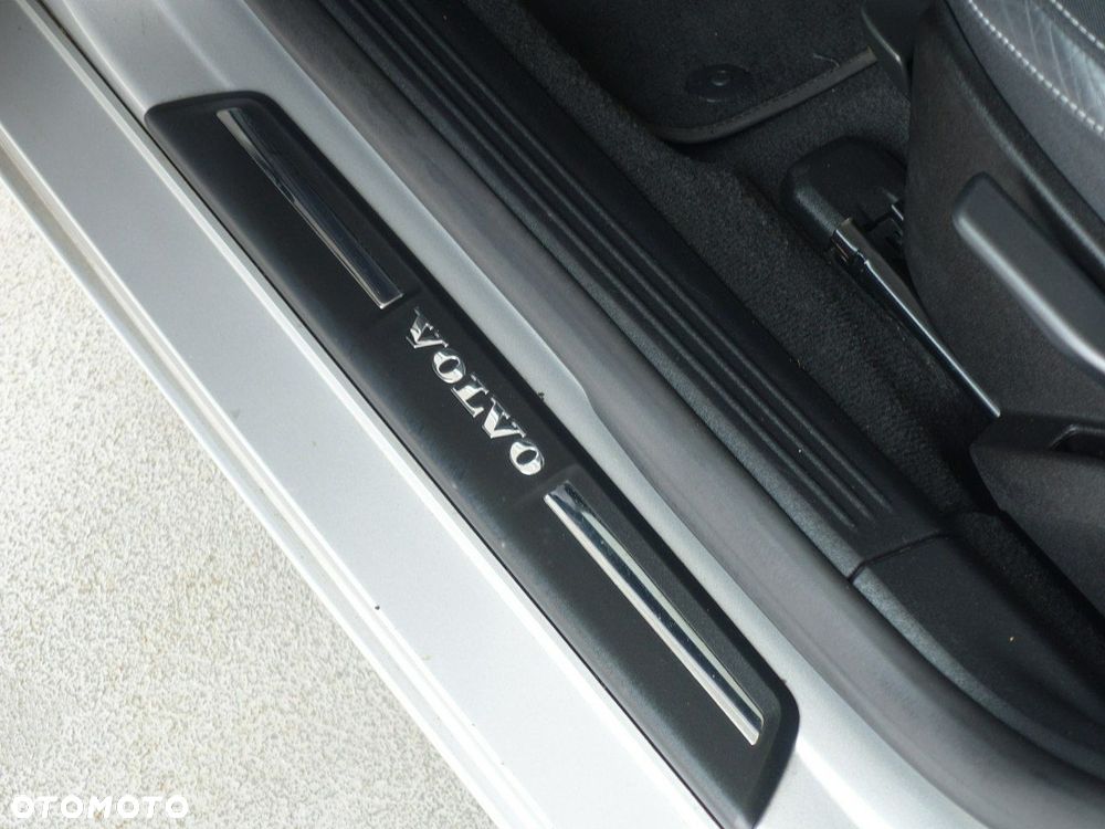 Volvo V40 D3 Geartronic Momentum - 14