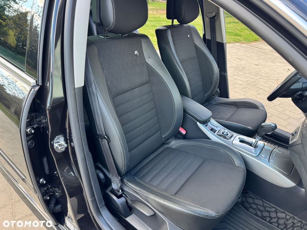 Renault Laguna 2.0 dCi Initiale - 19