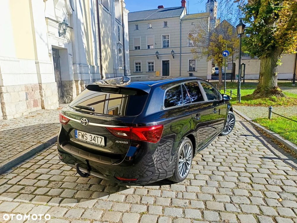 Toyota Avensis 1.8 Premium - 27