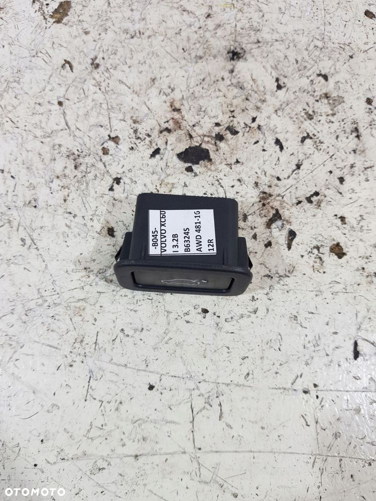 przełącznik zamykania bagażnika 31264960aa volvo xc60 i s60 ii eu 3.2b 12r - 2