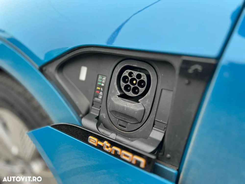 Audi e-tron 55 quattro S-Line - 26