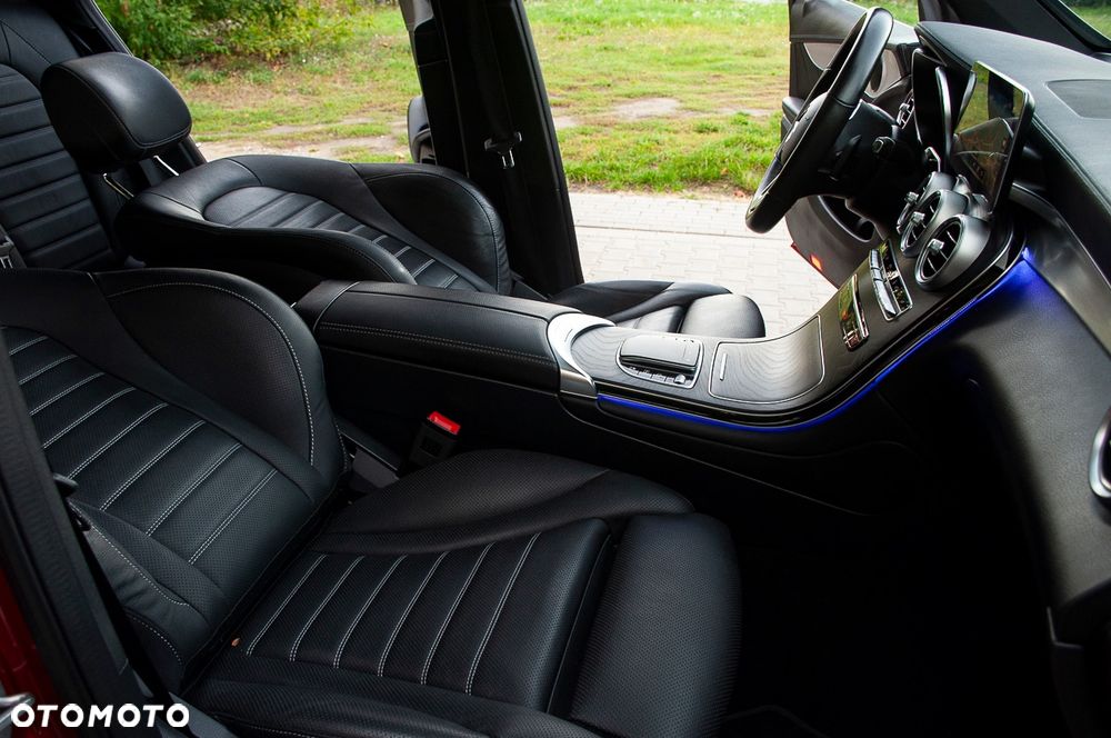 Mercedes-Benz GLC 300 de 4Matic 9G-TRONIC AMG Line Plus - 38