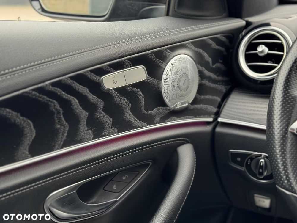 Mercedes-Benz Klasa E - 17