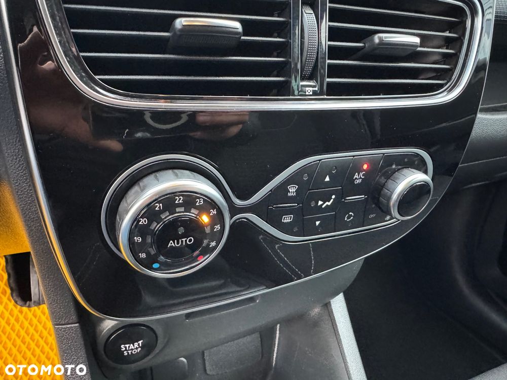 Renault Clio 1.2 16V 75 Limited - 21