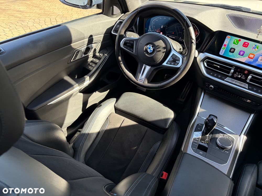 BMW Seria 3 318d M Sport - 16