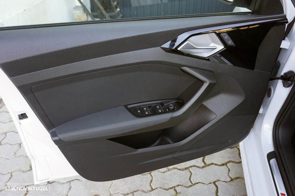 Audi A1 Sportback 30 TFSI S line - 11