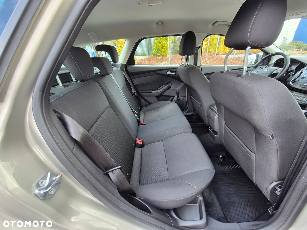Ford Focus - 23