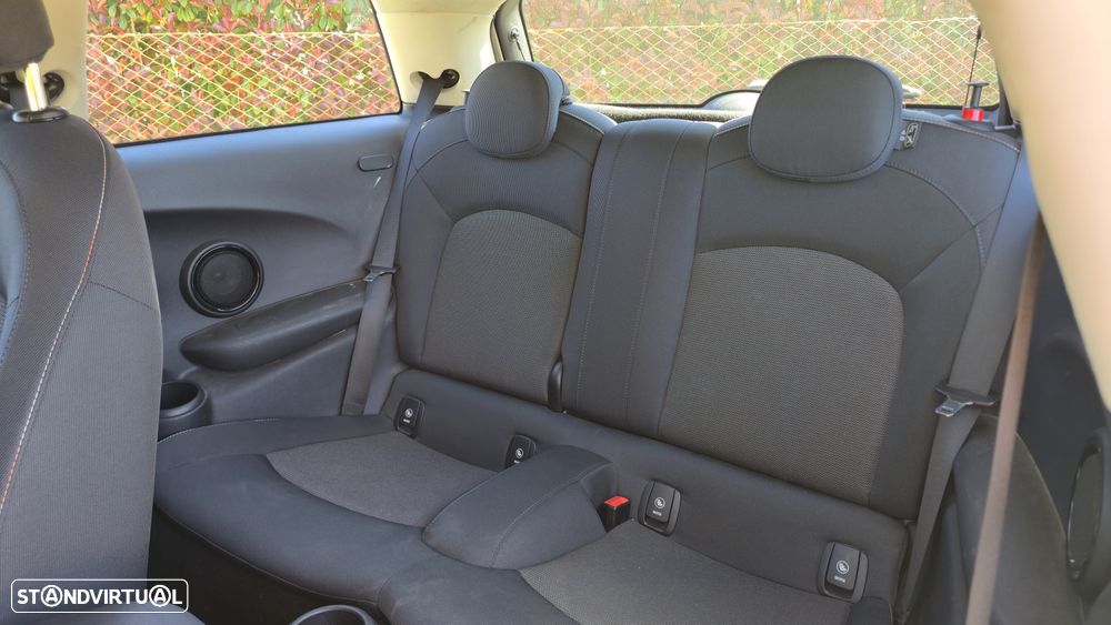 MINI 3 Portas Cooper D 60 Years - 13