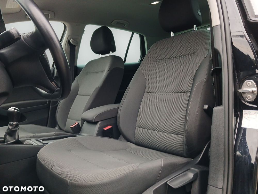 Volkswagen Golf - 12