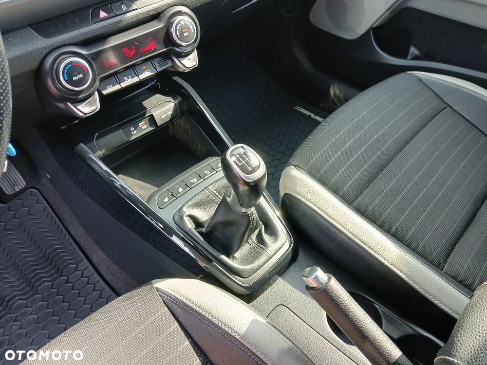 Kia Stonic 1.6 CRDi SCR XL - 14