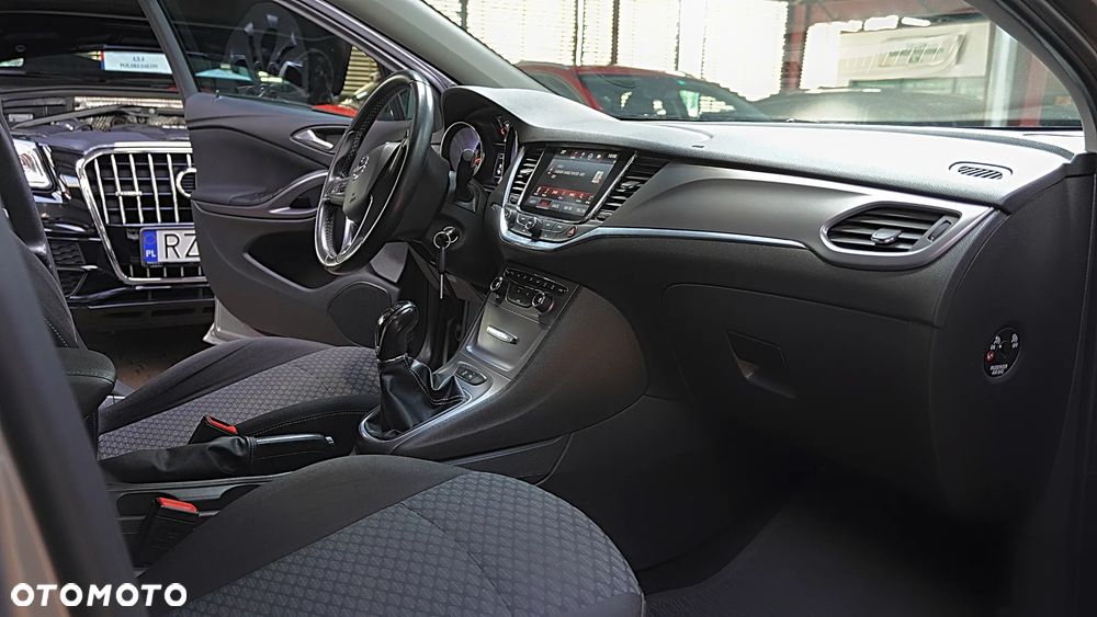 Opel Astra 1.4 T Elite - 15