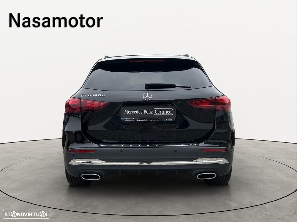Mercedes-Benz GLA 180 — fotografia 3