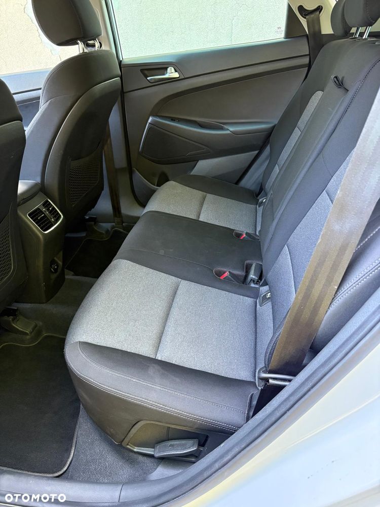 Hyundai Tucson 1.7 CRDI BlueDrive GO 2WD - 10