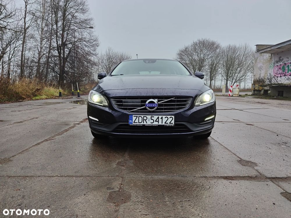 Volvo V60 D3 Drive-E Momentum - 3