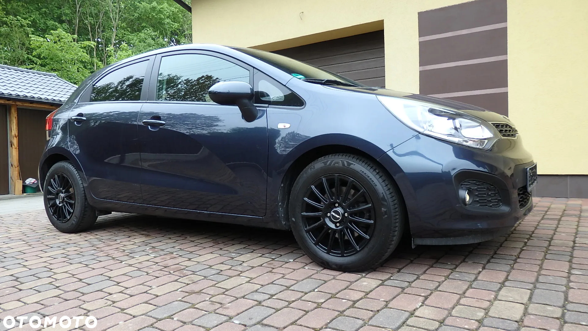 Kia Rio - 4