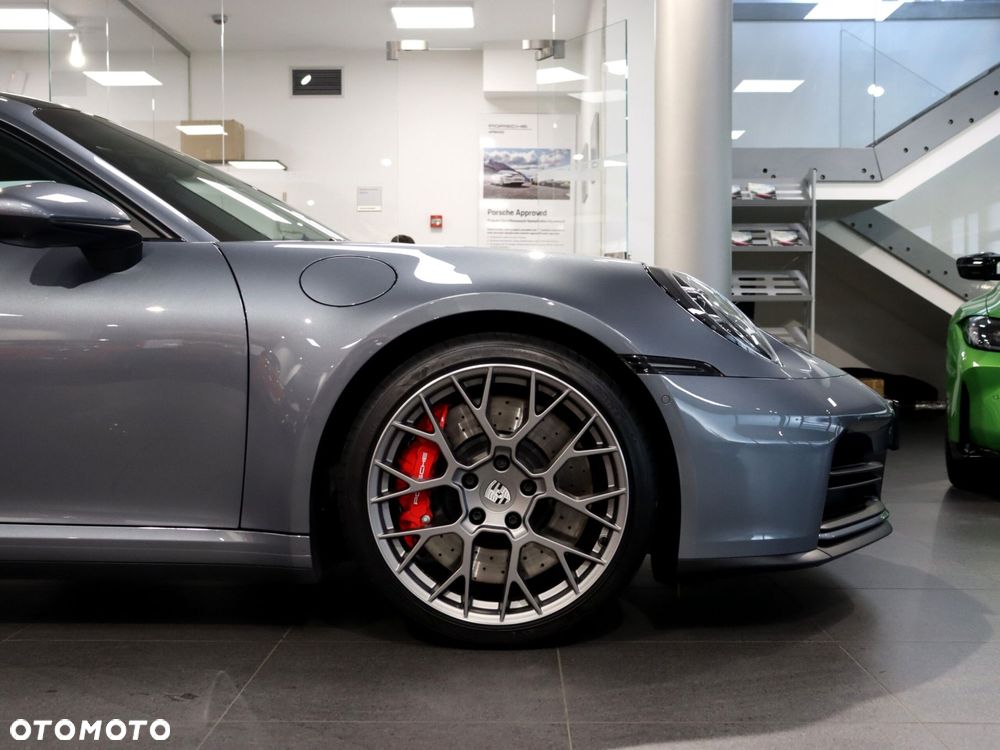 Porsche 911 Carrera S - 14