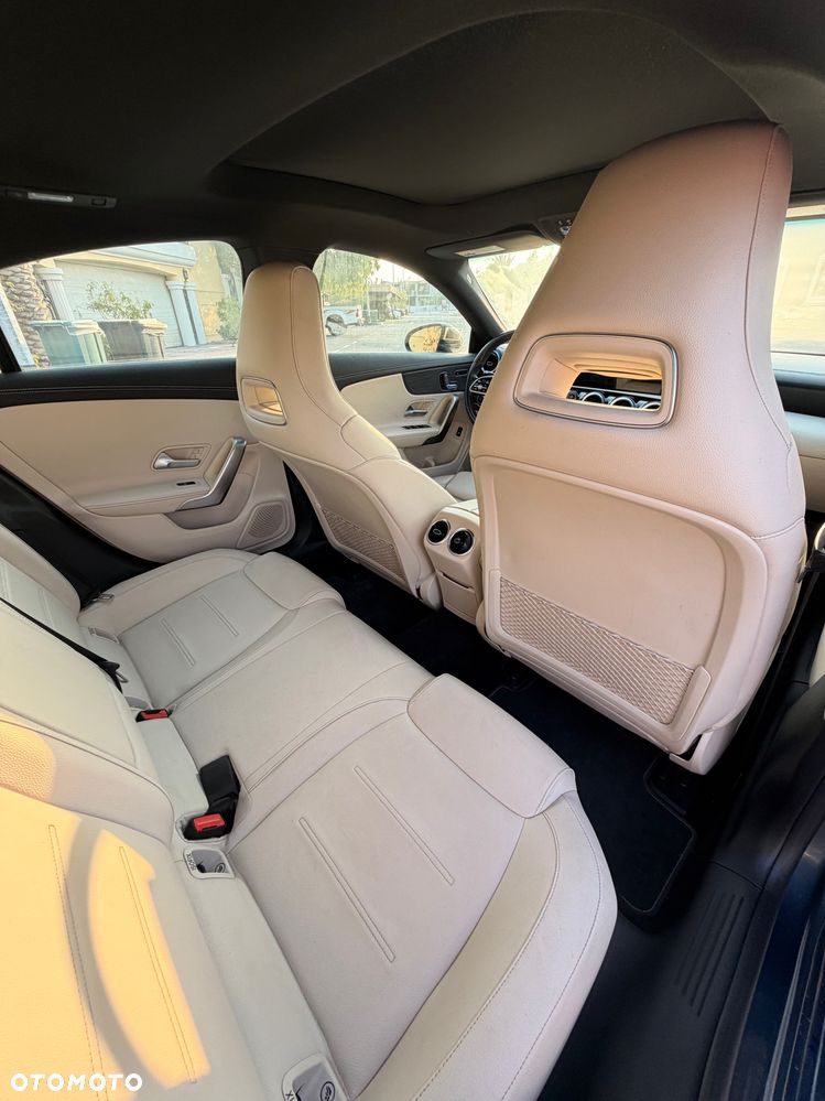 Mercedes-Benz CLA 250 7G-DCT - 11